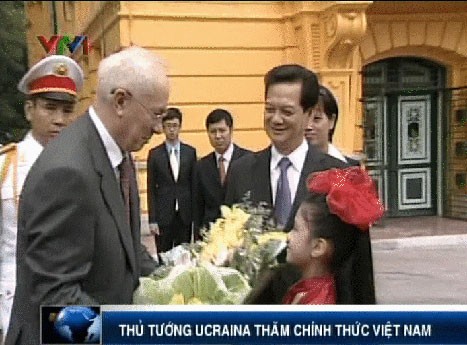 Ukrainian Prime Minister Mykola Azarov visits Vietnam - ảnh 1